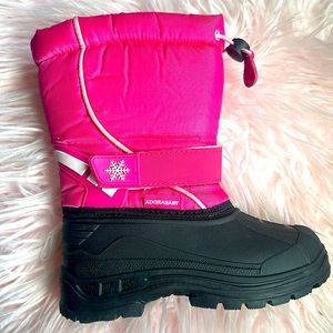 Snow boots